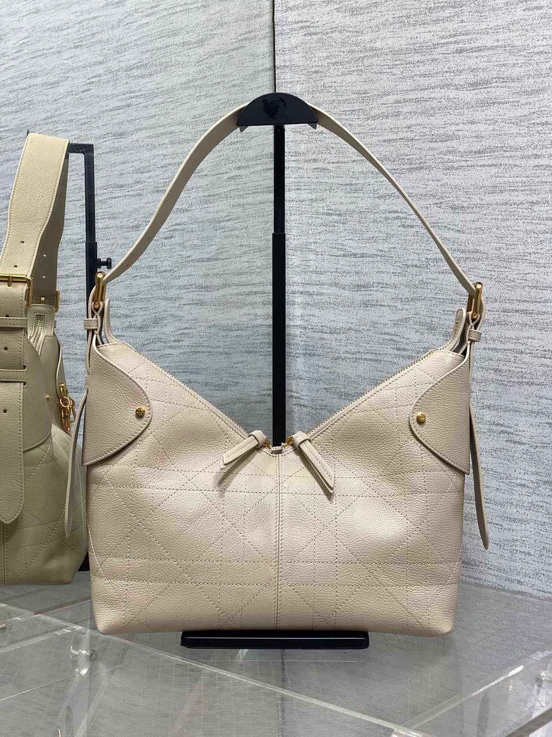 CD Voyage Handbag 28CM Cream Cowhide