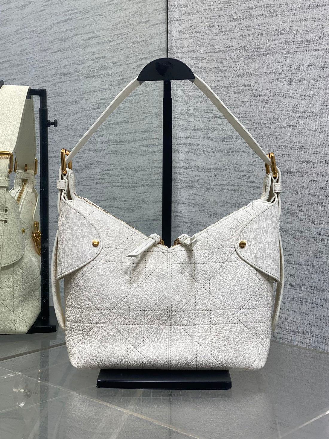 CD Voyage Handbag 23CM White Cowhide