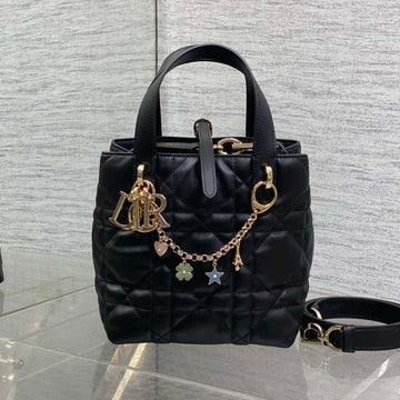 CD Toujours Vertical Small Built-In Lucky Charm Chain 18CM Black Lambskin