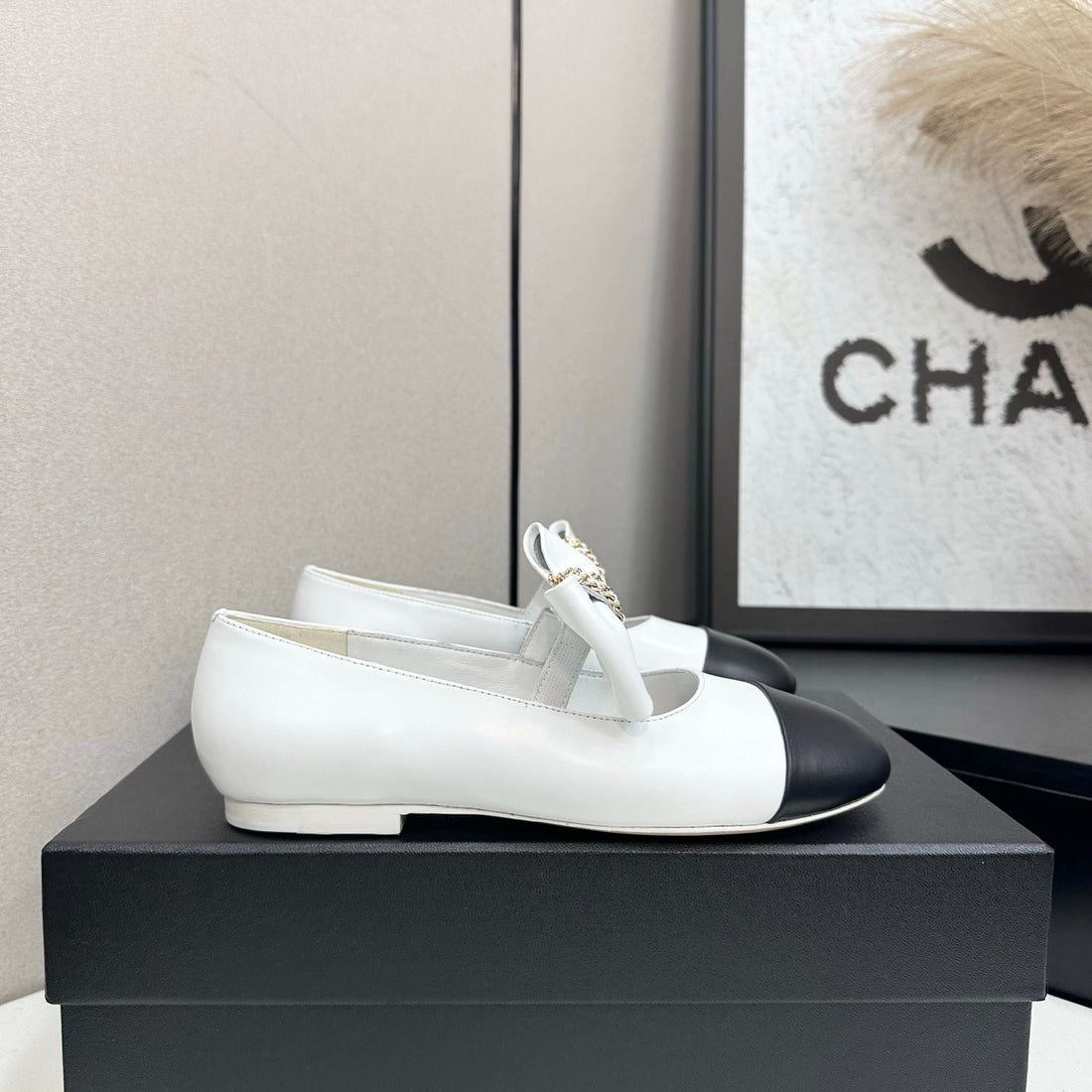 CC 25SS Chain Bow Mary Jane White Cowhide 490145