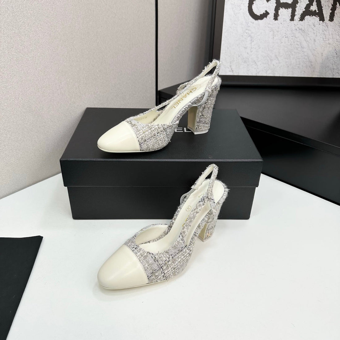 CC 25SS Classic Slingbacks 10CM High Heel White Tweed Cowhide 490183