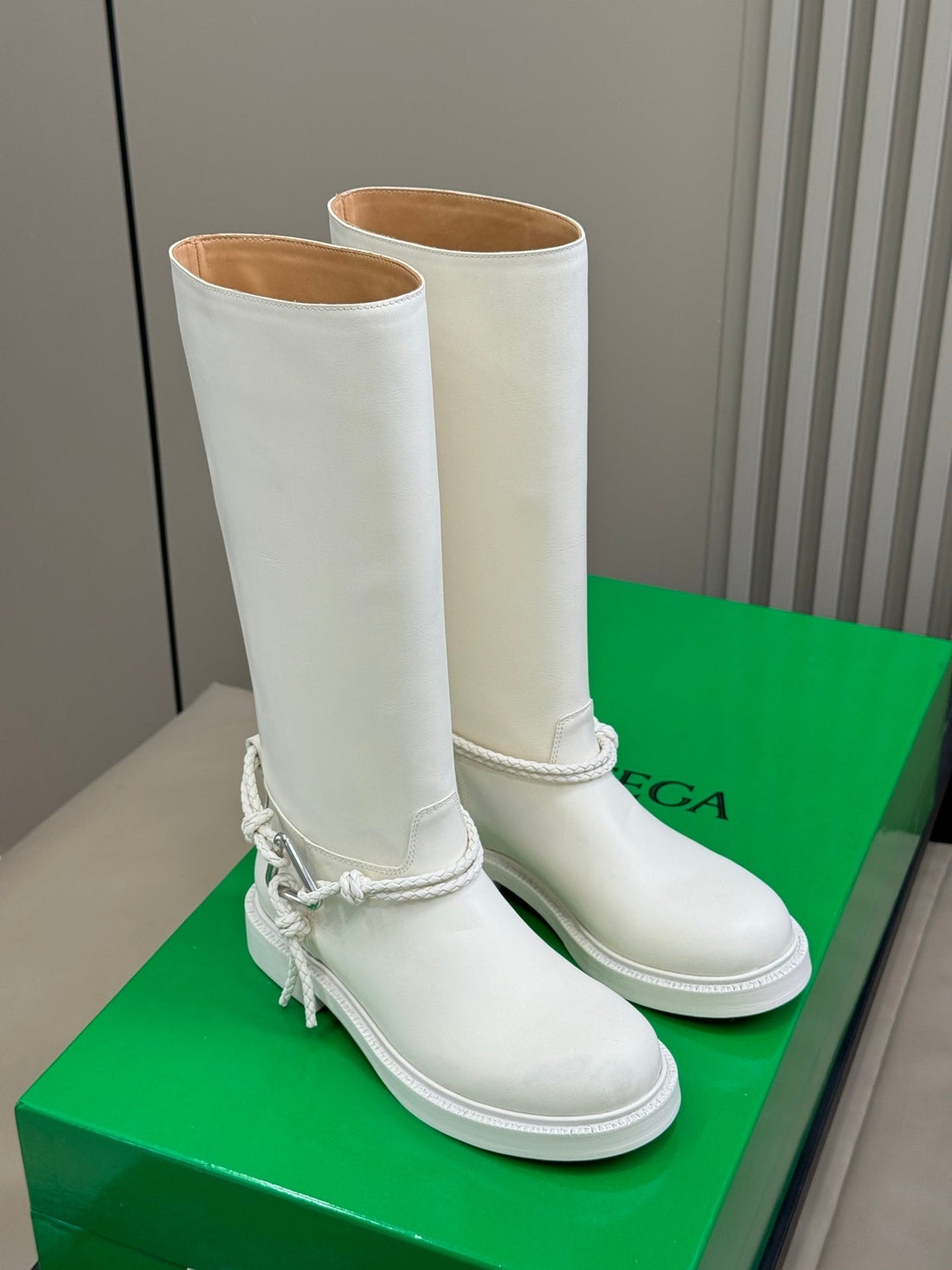 Bv 25FW James Boots With Coaxial Detailing And Signature Metal Triangle In White Calfskin