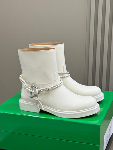 Bv 25FW Ankle Boots With Coaxial Detailing And Signature Metal Triangle In White Calfskin