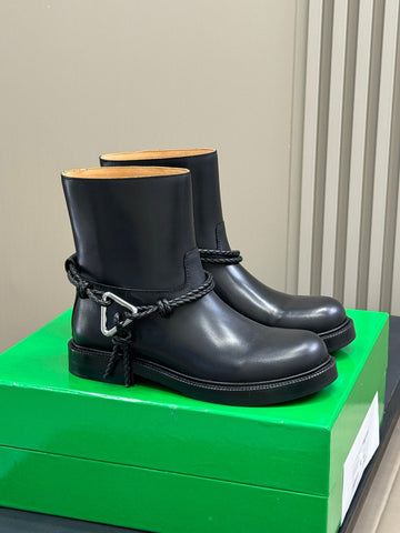 Bv 25FW Ankle Boots With Coaxial Detailing And Signature Metal Triangle In Black Calfskin