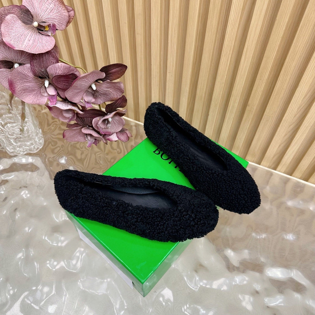 Bv 25SS Shearling Ballerina In Black Wool Sheepskin