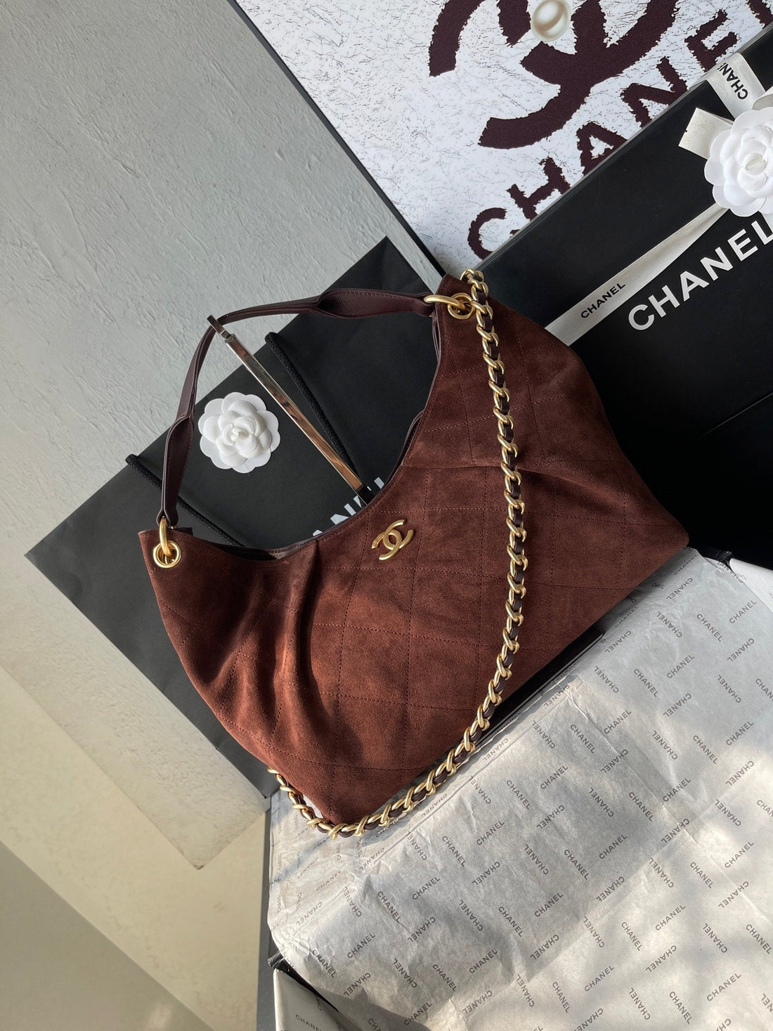 CC 25A Tote Bag 33CM Dark Brown Suede