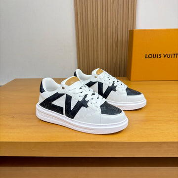 LV High-Quality Casual White Black Sneakers 194601