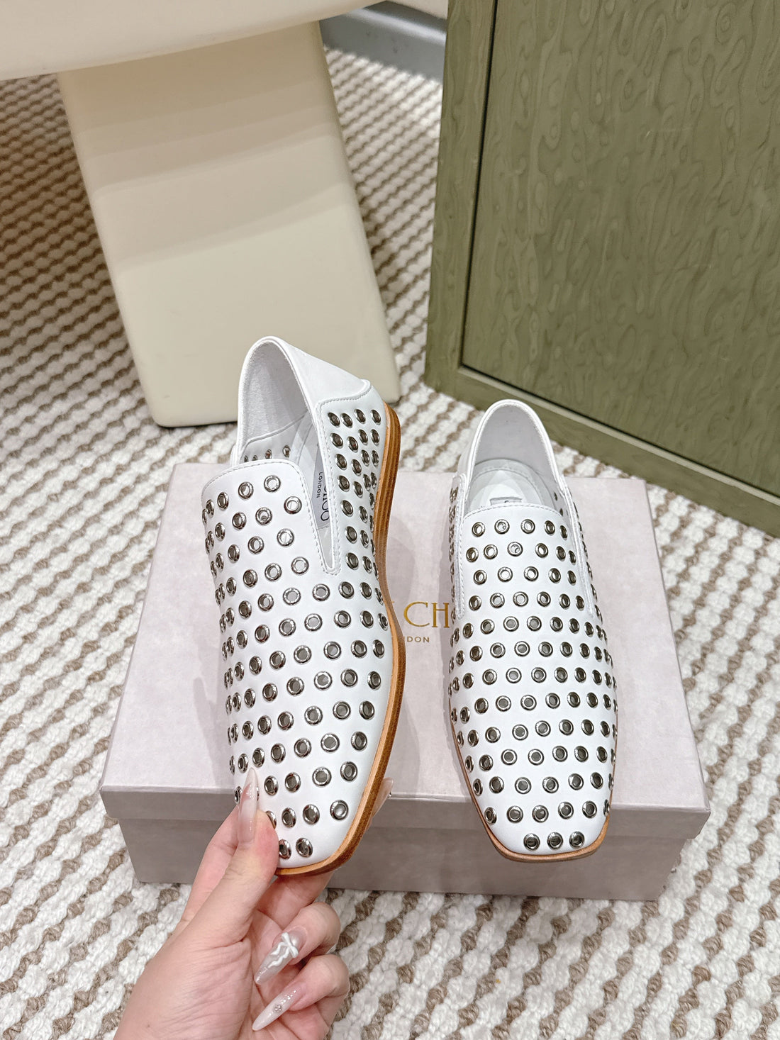 Jimmy Choo Eliot Flat Slippers Metallic Eyelets White Calfskin 568493