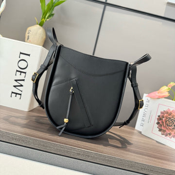 Loewe Hammock 21 Handbag In Black Calfskin 274143