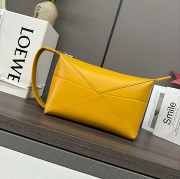 Loewe Puzzle Fold 22CM Handbag In Yellow Glossy Calfskin 274158