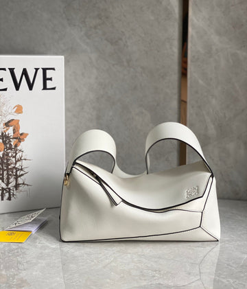 Loe Puzzle Hobo 29CM In Classic White Calfskin 274282