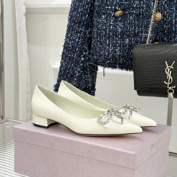 Jimmy Choo 26WF Pointed Toe Rhinestone Bow Chunky Heel White Sheepskin 573542