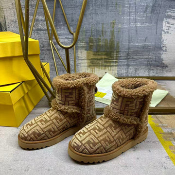 Fendi Laster Hot-Selling Snow Boots Brown Suede 575435