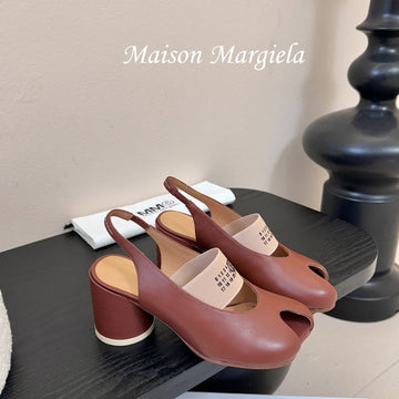 Maison Margiela Split-Toe Peep-Toe Chunky Heel Slingback Brown In Sheepskin 580437