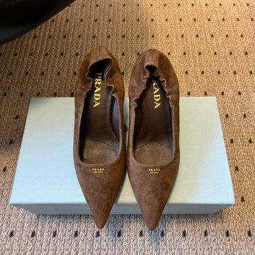 Prada 25SS Brown Pointed Toe Low-Cut Heels In Suede 580372
