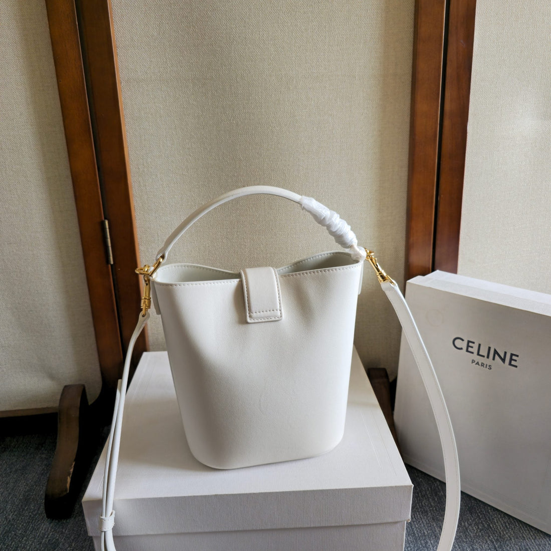 Celine New Small White Bucket Bag In Calfskin 276312