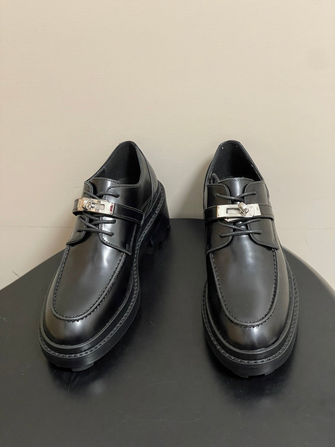Hm Kelly Buckle Classic Loafers Black In Cowhide 594335