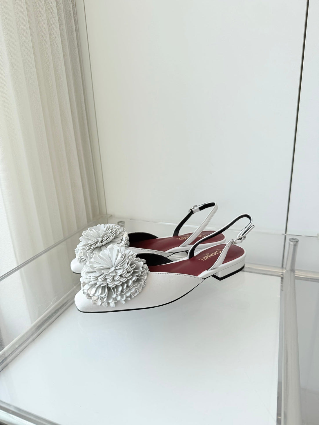CC 26 Flower-Shaped Sandal White Lambskin 597408
