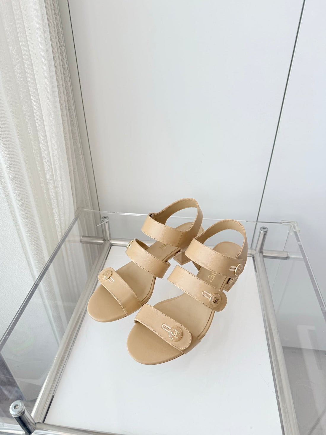 Chanel 26 Turnlock 40 Beige Sandal Heels In Lambskin 597401