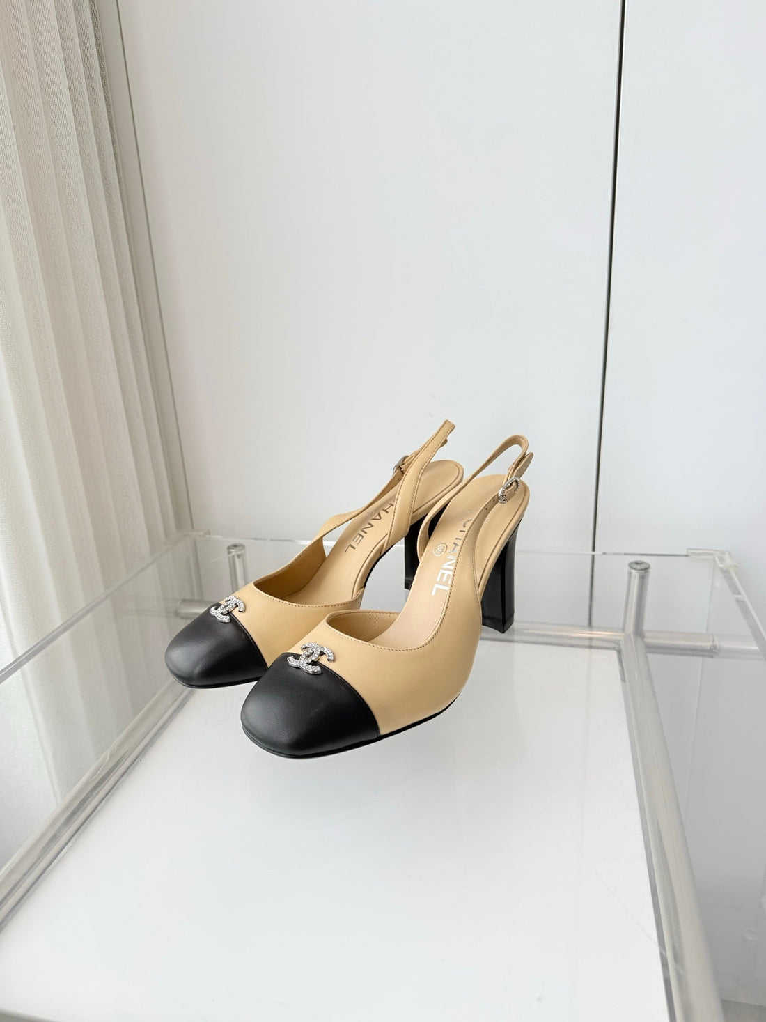 Chanel 26 High Heels Beige Black 90 In Lambskin 597385
