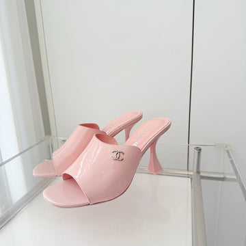 Chanel 26 Sandal 90 Pink In Patent Leather 597371