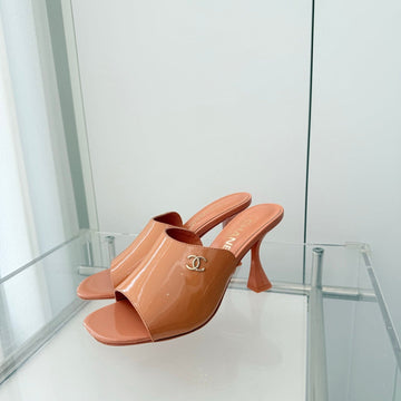 Chanel 26 Sandal 90 Orange In Patent Leather 597369