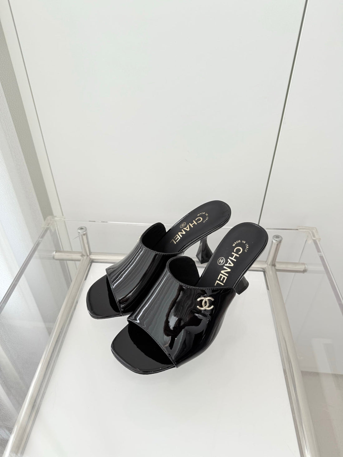 Chanel 26 Sandal 90 Black In Patent Leather 597367