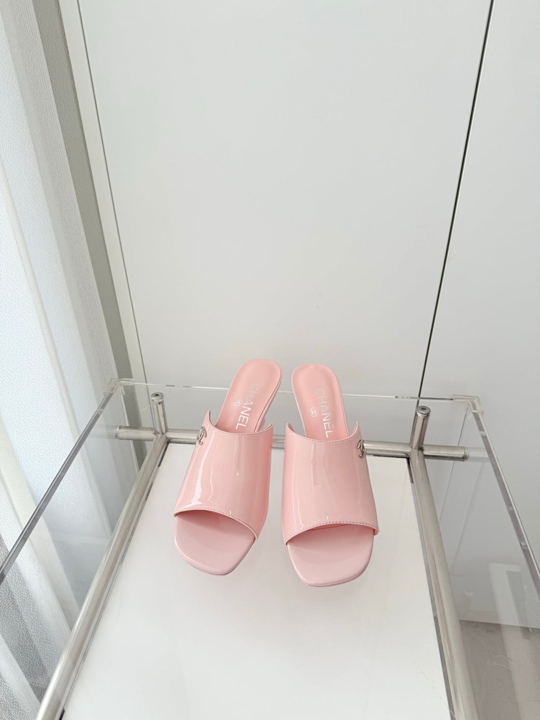 Chanel 26 Sandal 70 Pink In Patent Leather 597363