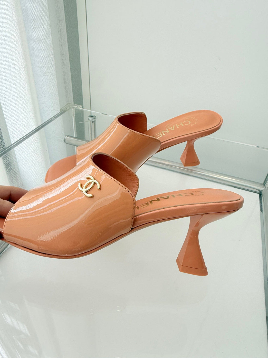 Chanel 26 Sandal 70 Orange In Patent Leather 597362