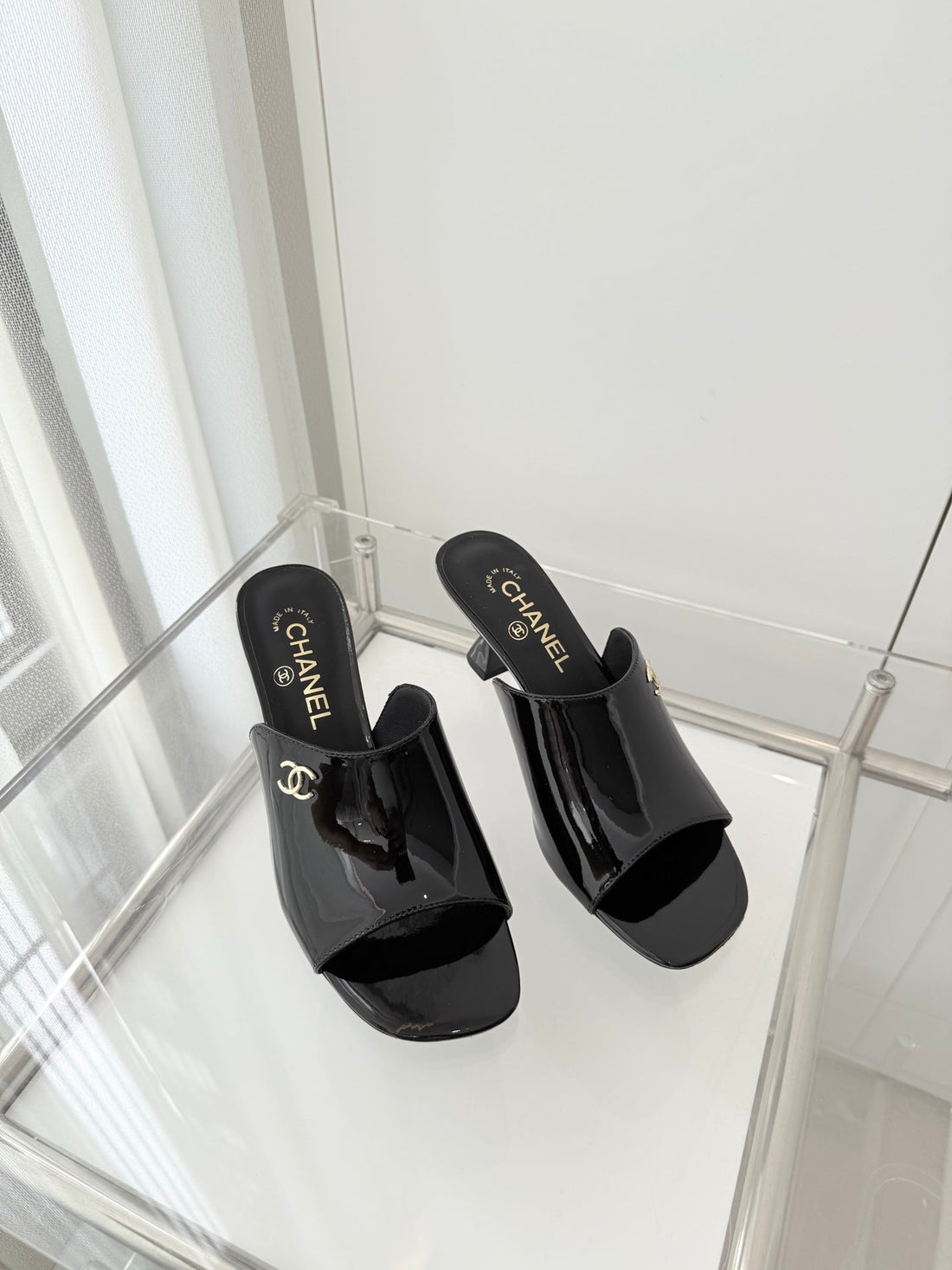 Chanel 26 Sandal 70 Black In Patent Leather 597361