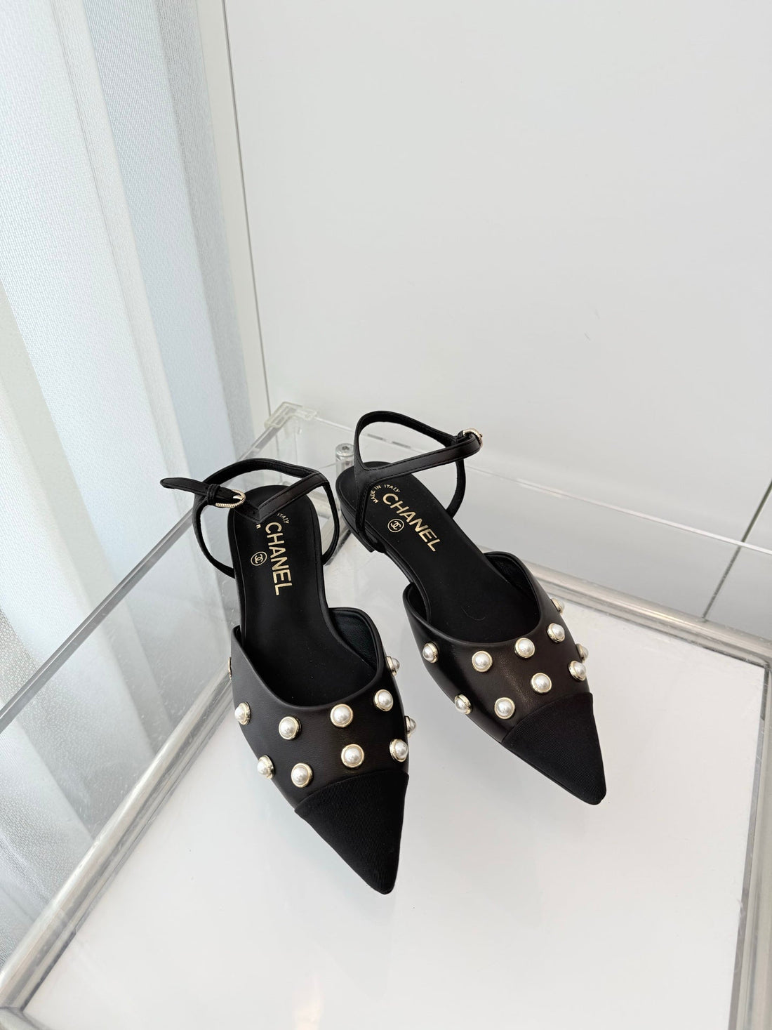 CC 26 Heeled Slingback With Pearl Toe Black In Lambskin 597324