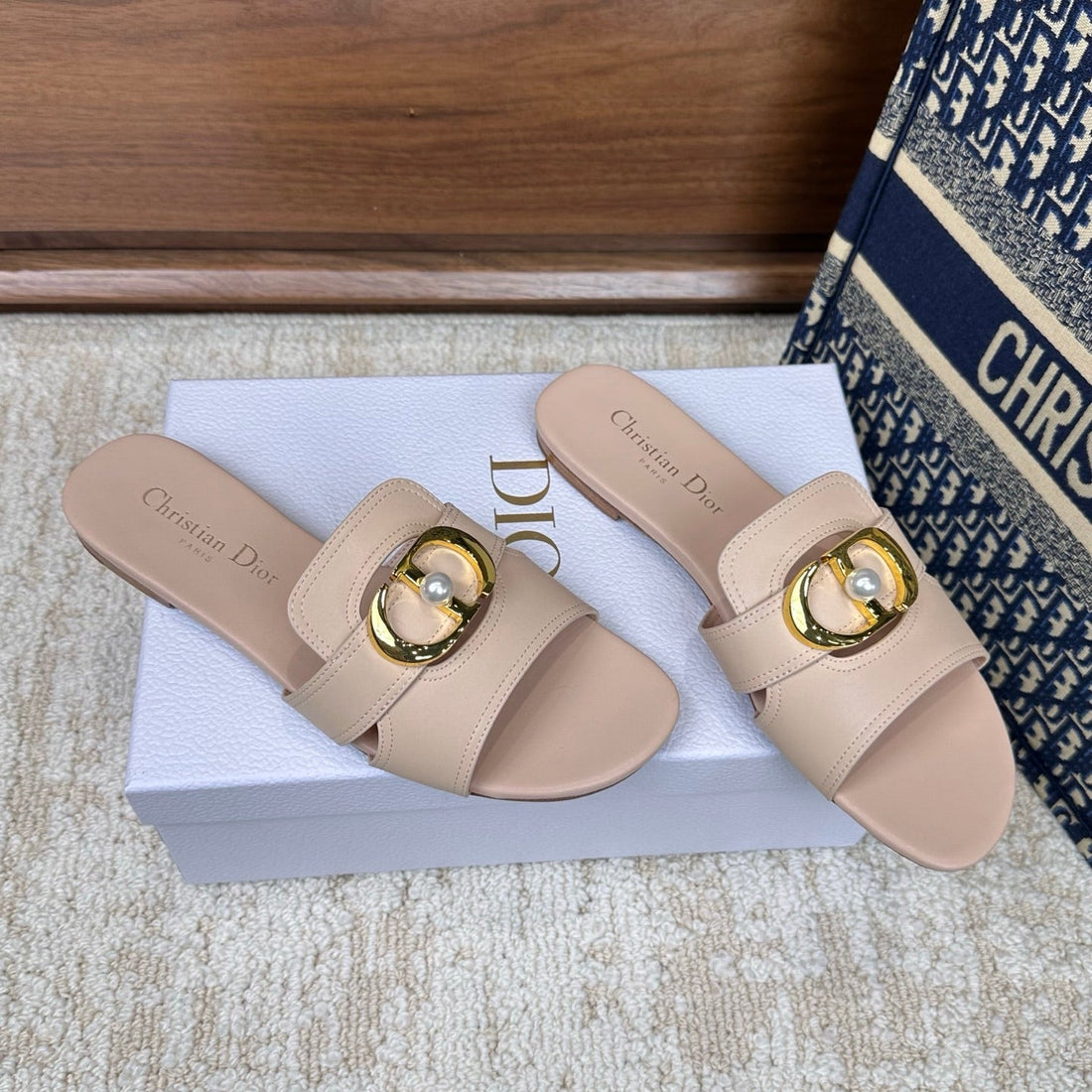 CD Montaigne Sandals Light Pink In Calfskin 598172