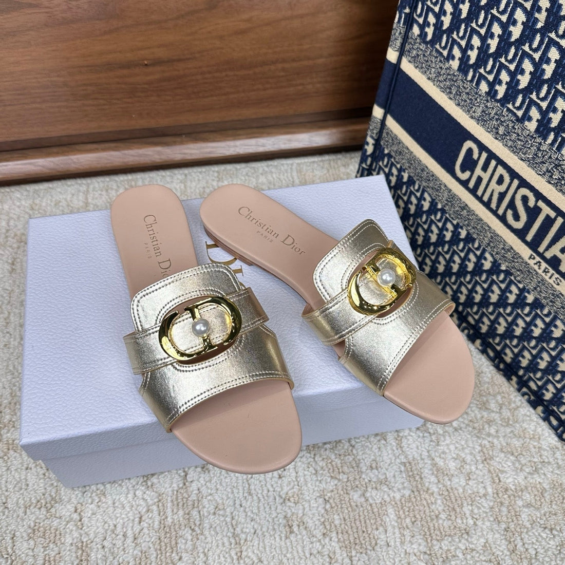 CD Montaigne Sandals Metallic Gold In Calfskin 598168
