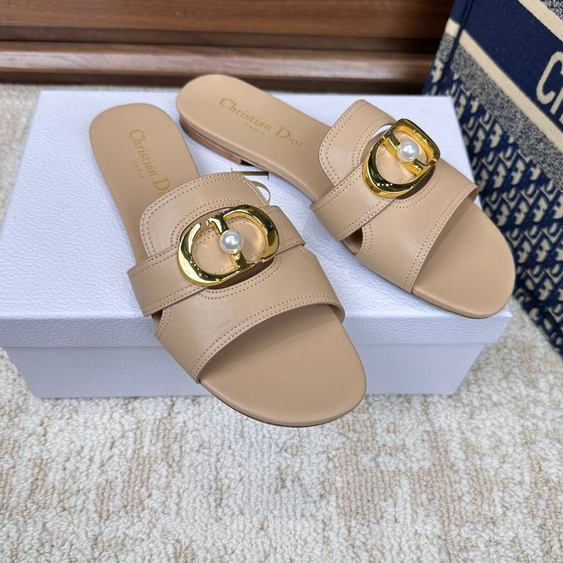CD Montaigne Sandals Beige In Calfskin 598167
