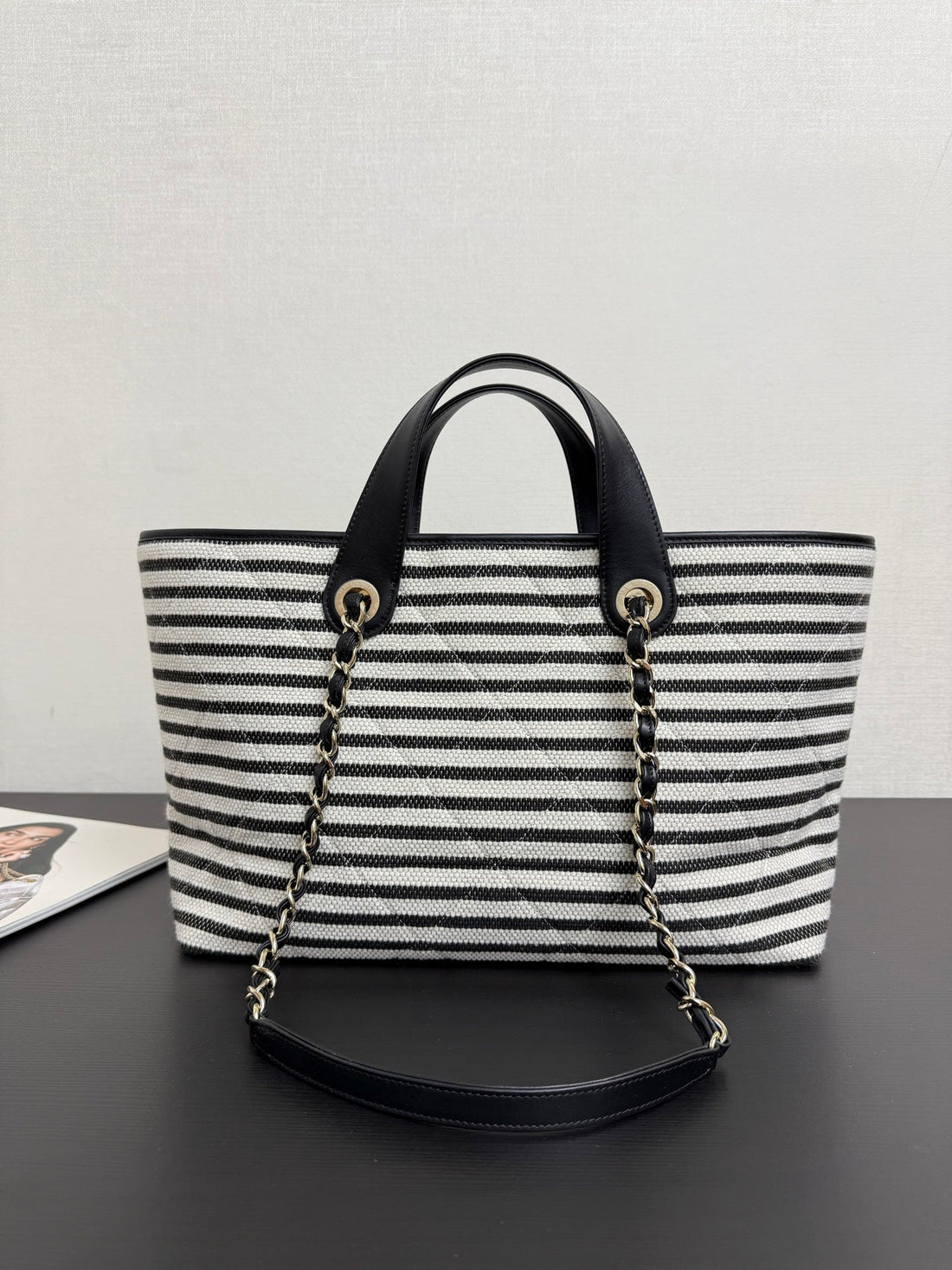 CC 26 Striped Woven Beach Bag 46 Black In Cowhide