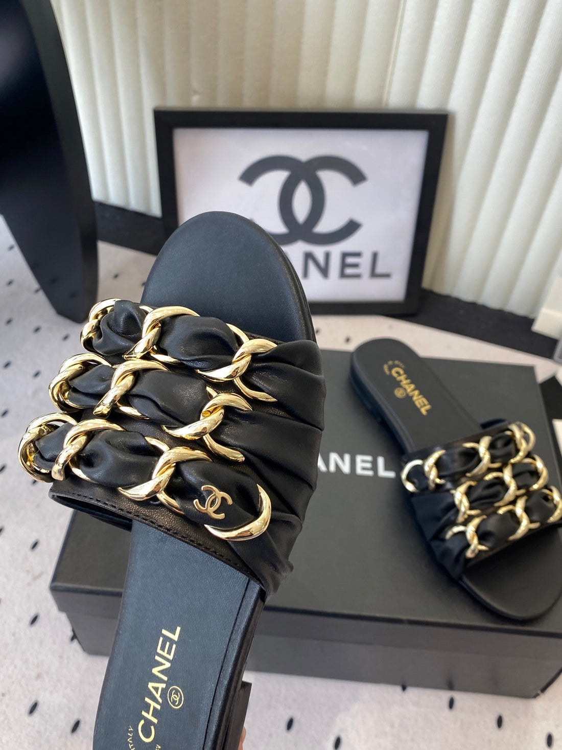 Chanel Early Spring Chain Slippers Black In Lambskin 611717