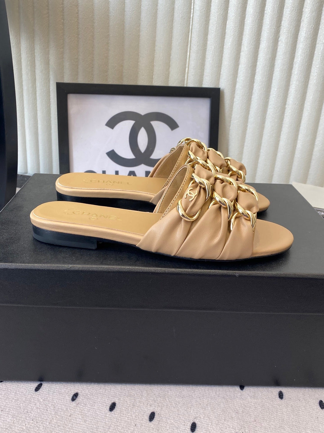 Chanel Early Spring Chain Slippers Beige In Lambskin 611716