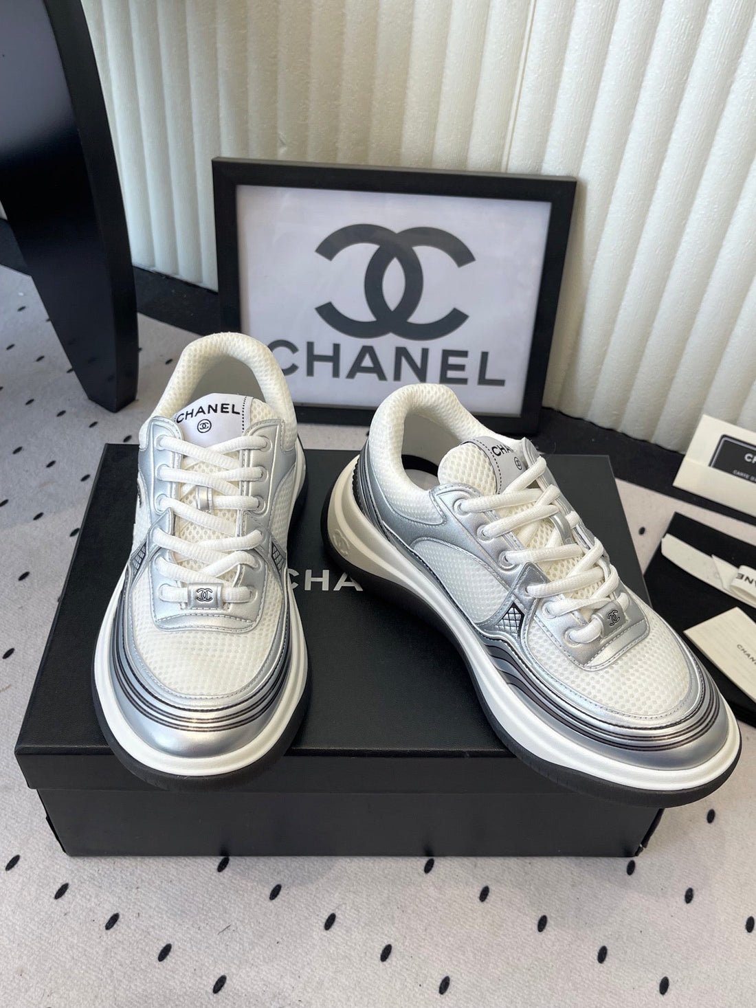 CC Sneaker White Silver Metallic In Cowhide 611669