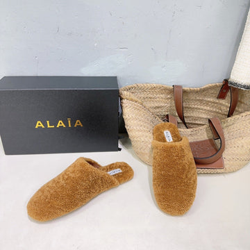 Alaïa 25 Fur Mule Slipper Camel In Lambswool 629517