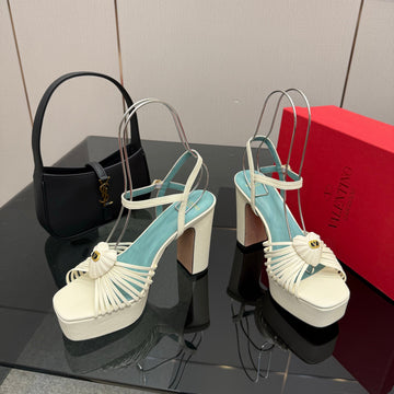 Valentino Classic Sandals White In Sheepskin 629542