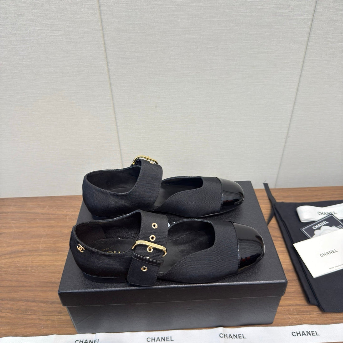 Chanel 26 Mary Jane Flat Black In Fabric Leather 632184