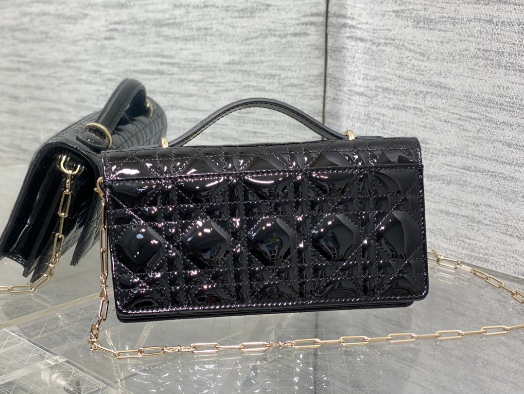 Dior 26 Bow Pearl Chain Clutch In Black Glossy Lambskin Ghw