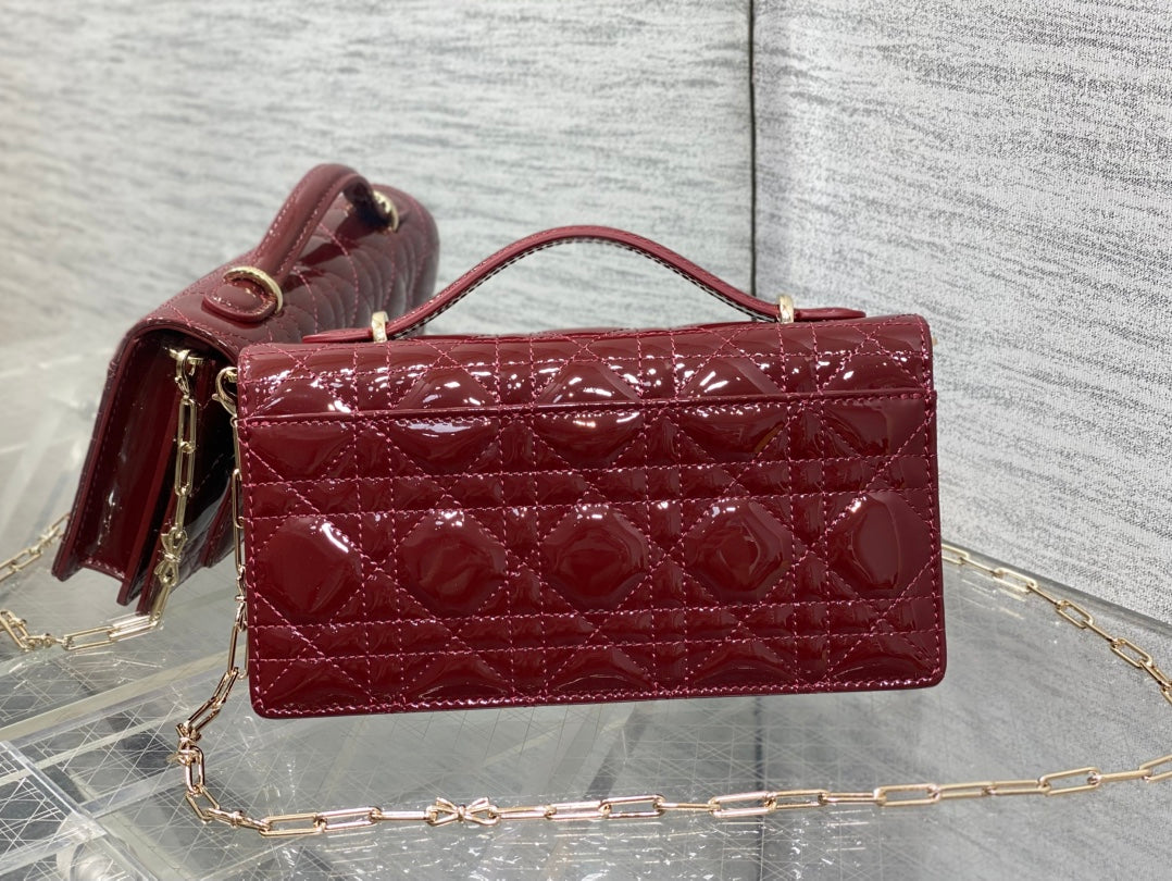 Dior 26 Bow Pearl Chain Clutch In Burgundy Glossy Lambskin Ghw