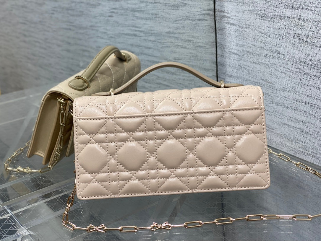 Dior 26 Bow Pearl Chain Clutch Two Tone Beige Army Green Lambskin Ghw