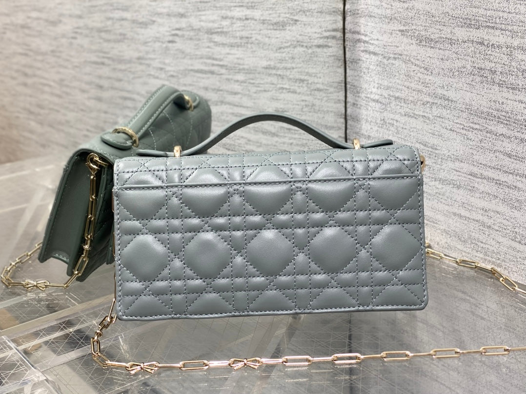 Dior 26 Bow Pearl Chain Clutch Cement Gray Lambskin Ghw