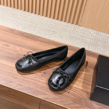 Chanel Vintage Cambon Ballet Flats Black In Lambskin 692526
