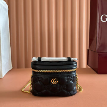 Gucci GG Matelassé Mini Bag 16 Black In Quilted Leather 284907