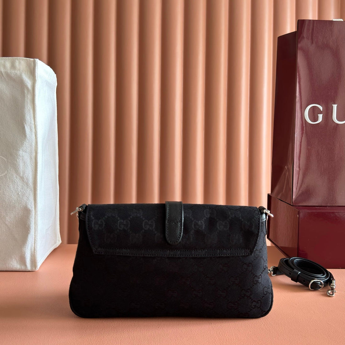 Gucci Aperitivo Medium 26 Shoulder Bag Black In GG Canvas 284943