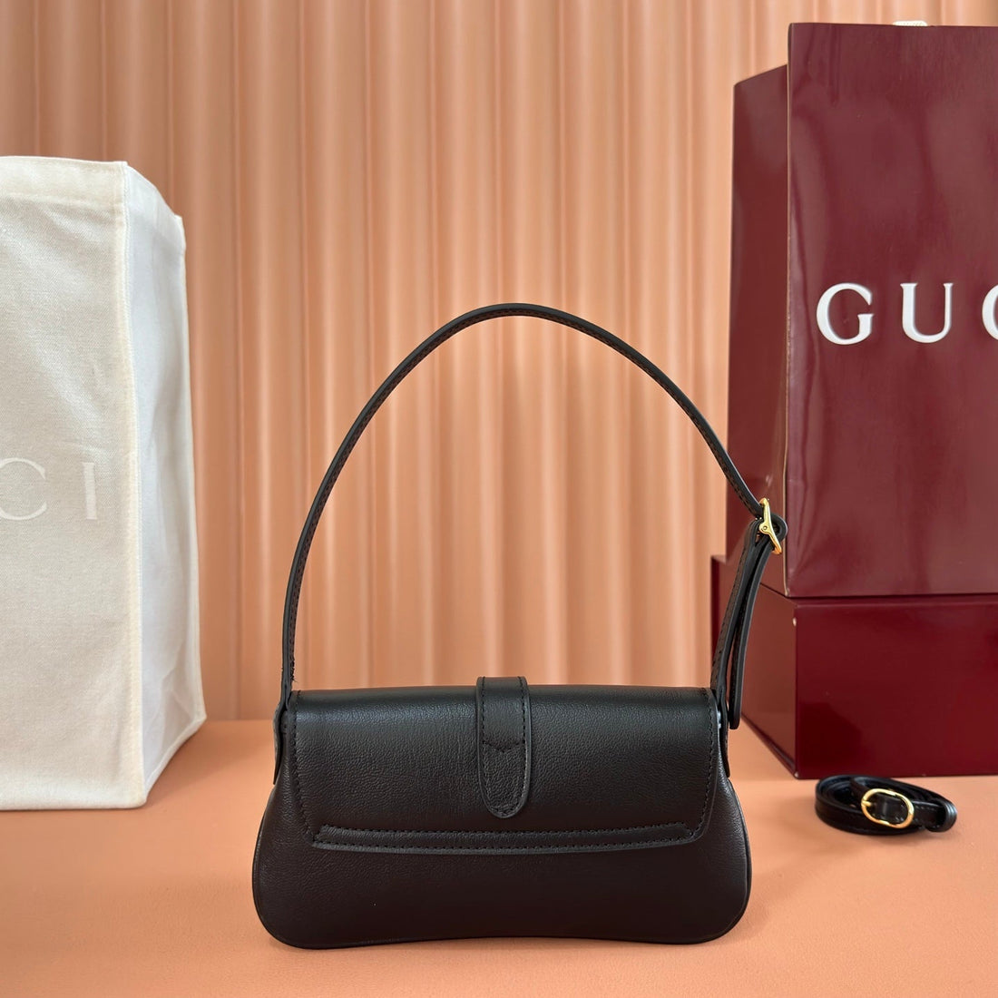 Gucci 26 Jackie Small 21.5cm Black Gold In Cowhide 284989