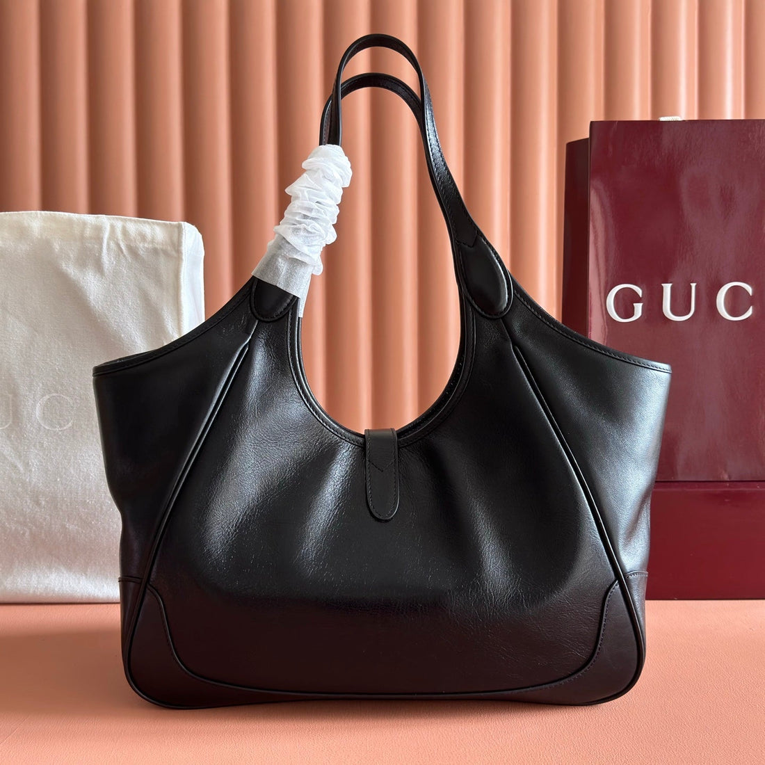 Gucci 26 Mercato Tote Bag 35CM Black Gold In Cowhide 284992